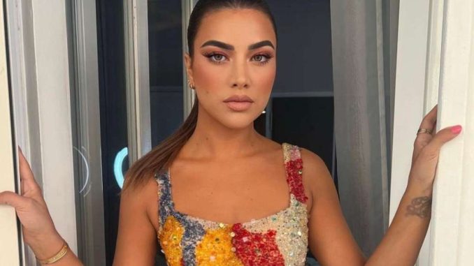 Sara-Hoxha-223234423978973453892432353461